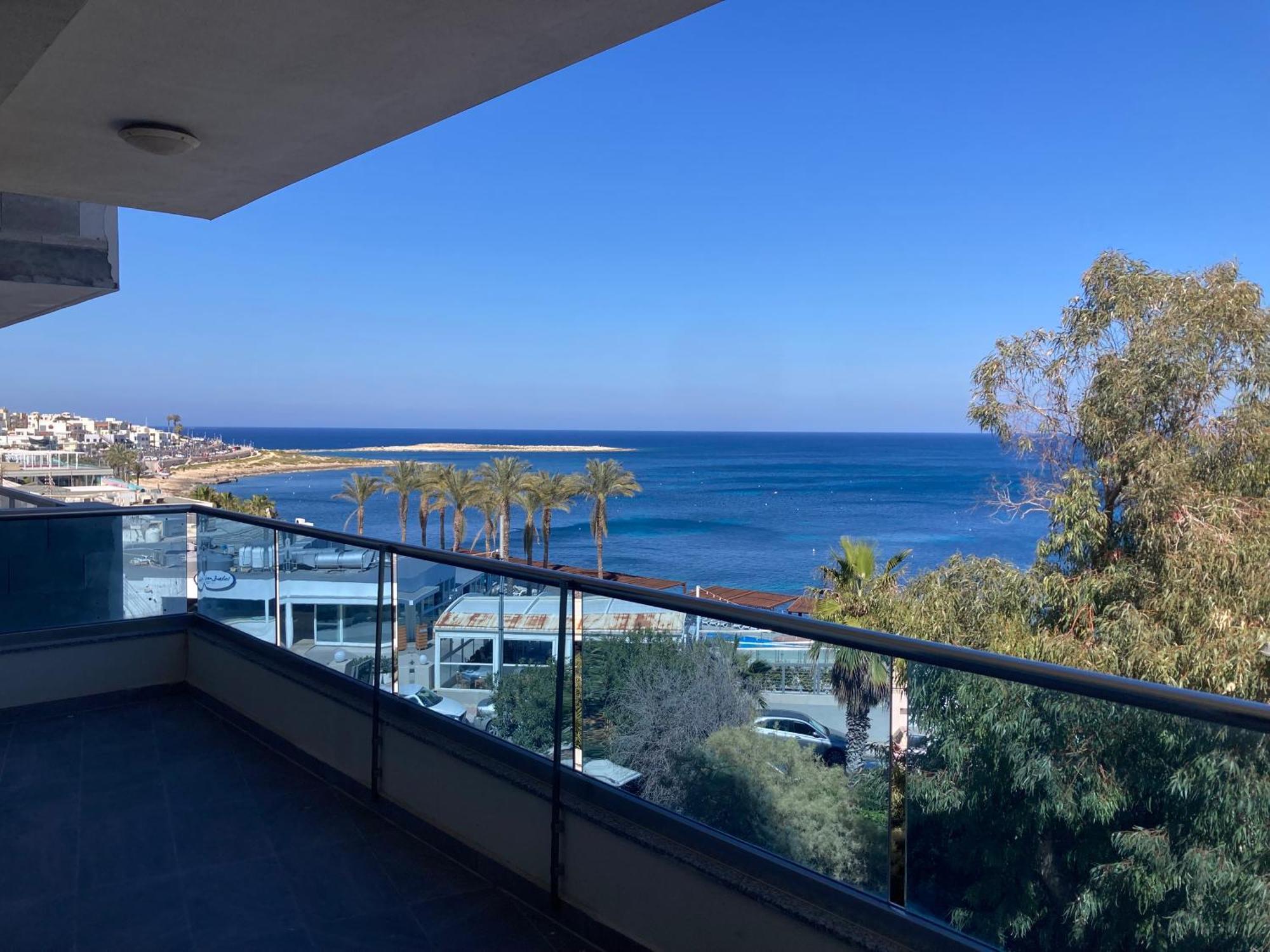 Sunrise Bay - Frontline Sea Views Appartement