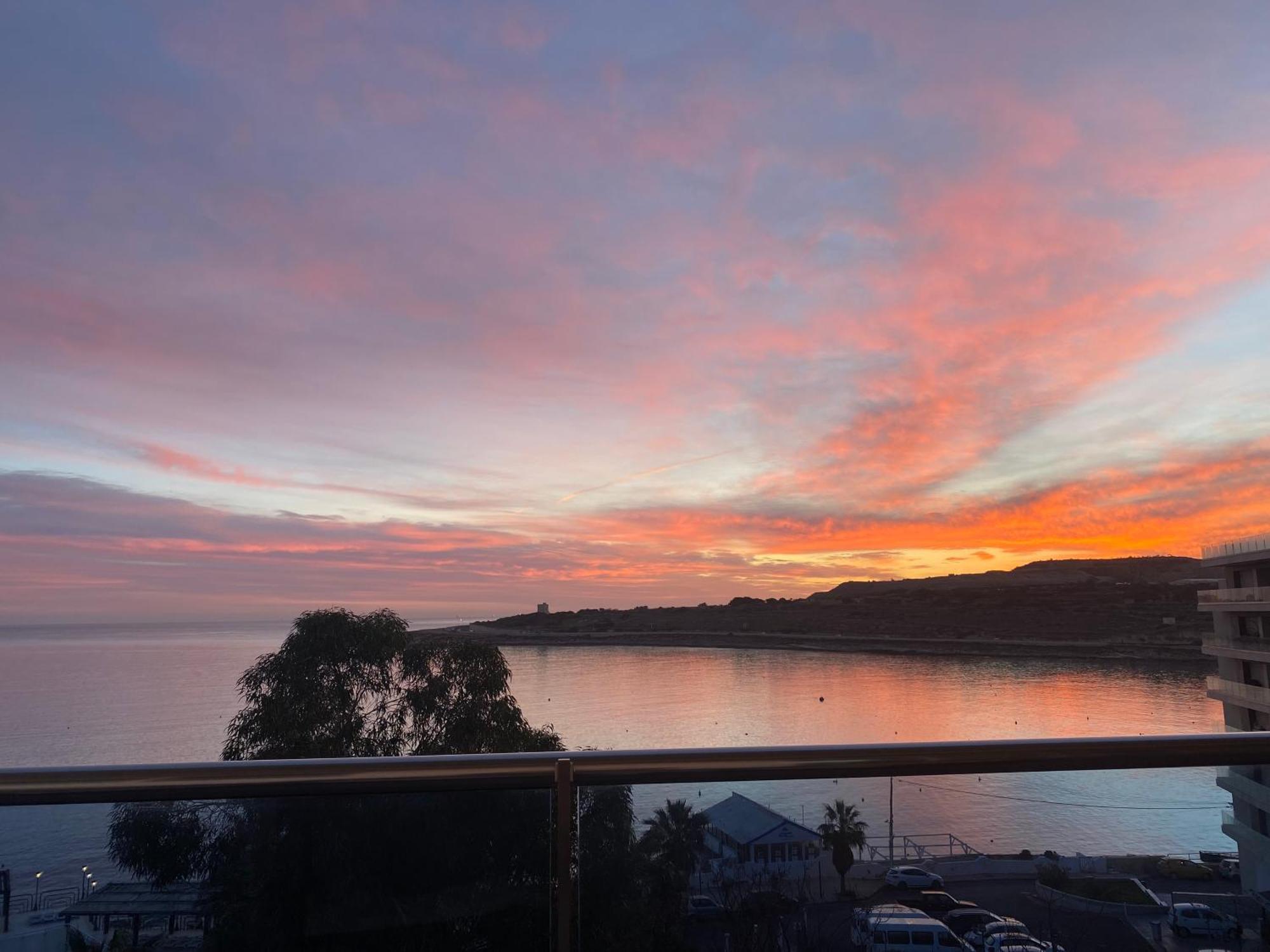 Sunrise Bay - Frontline Sea Views Appartement *