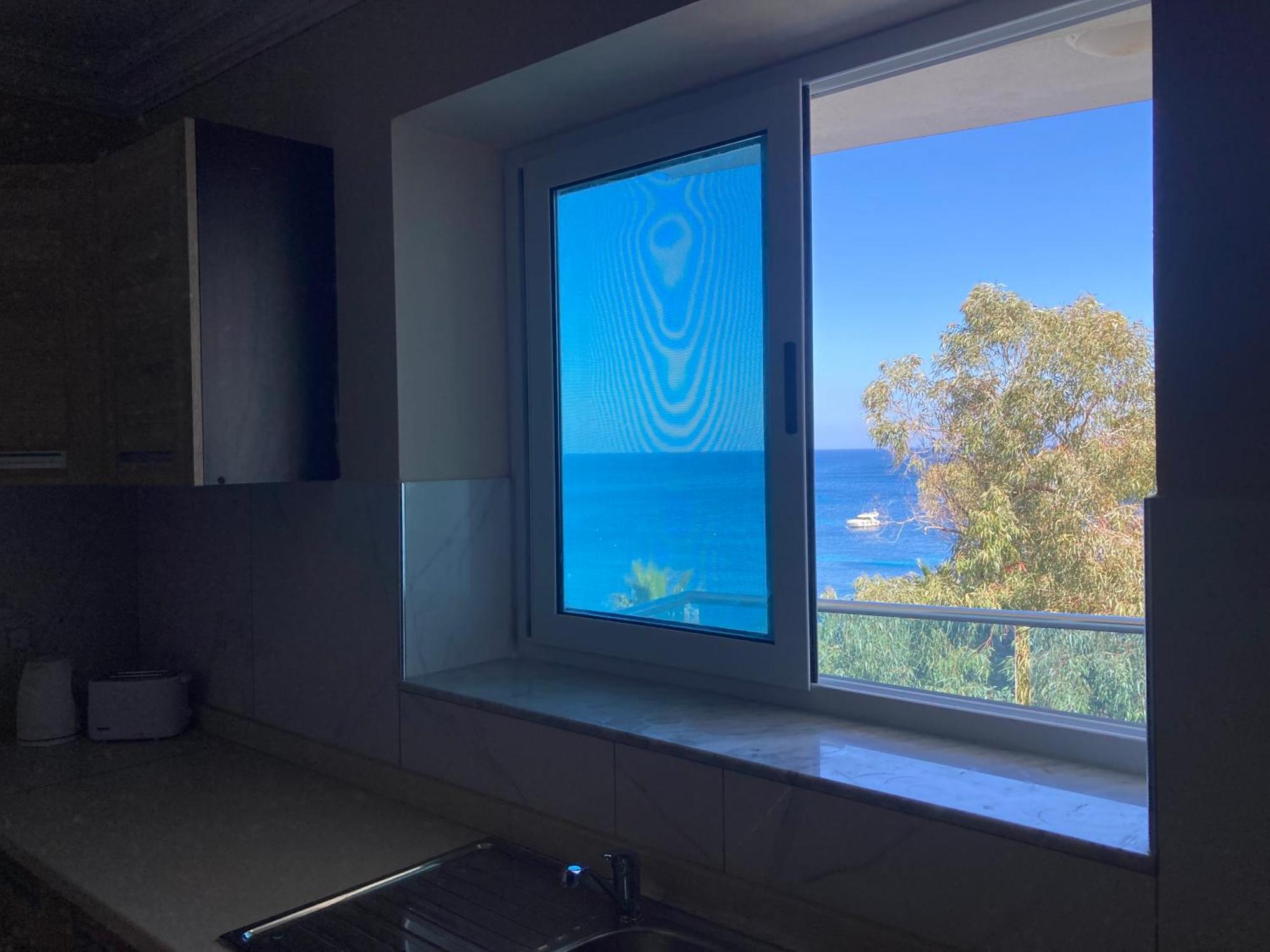 Sunrise Bay - Frontline Sea Views *
