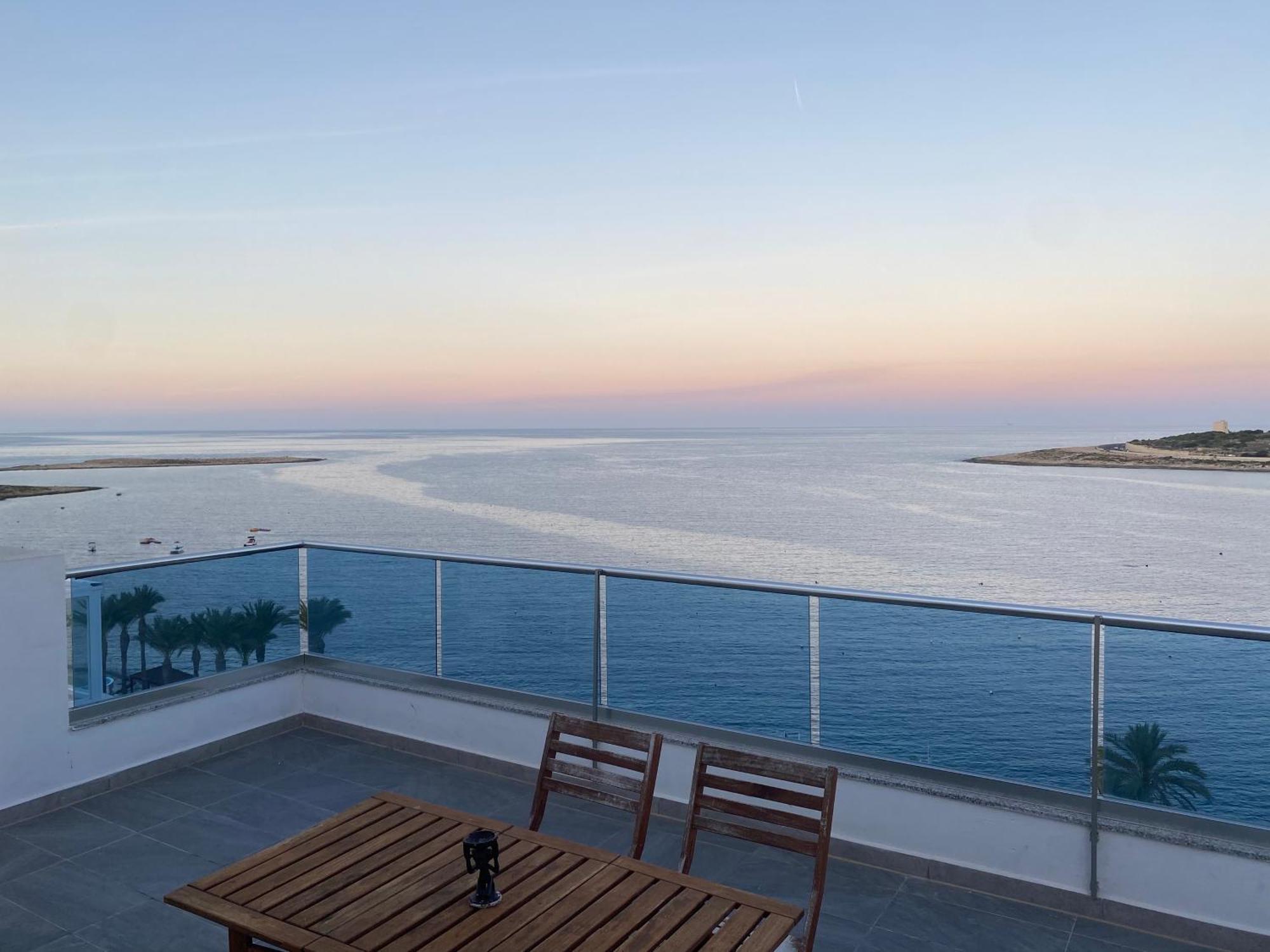 Sunrise Bay - Frontline Sea Views