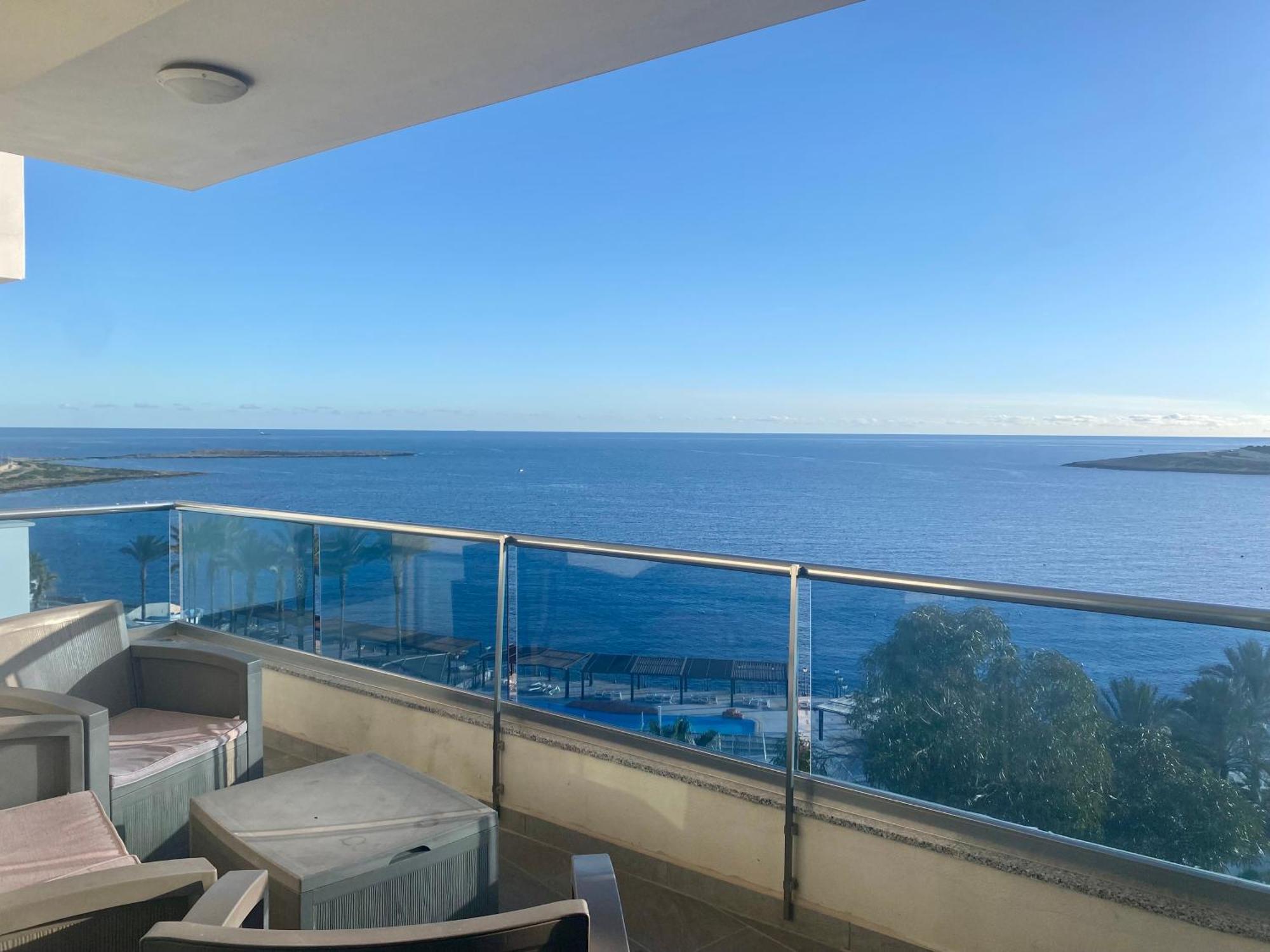 Apartment Sunrise Bay - Frontline Sea Views *