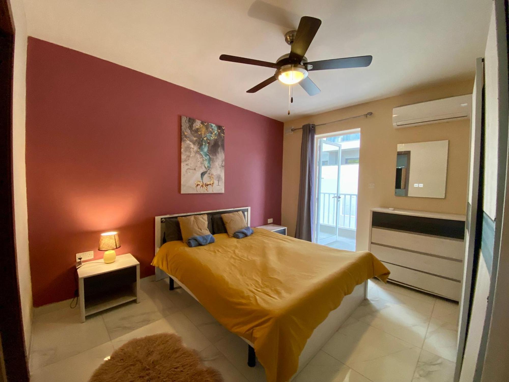 Sunrise Bay - Frontline Sea Views Apartment *