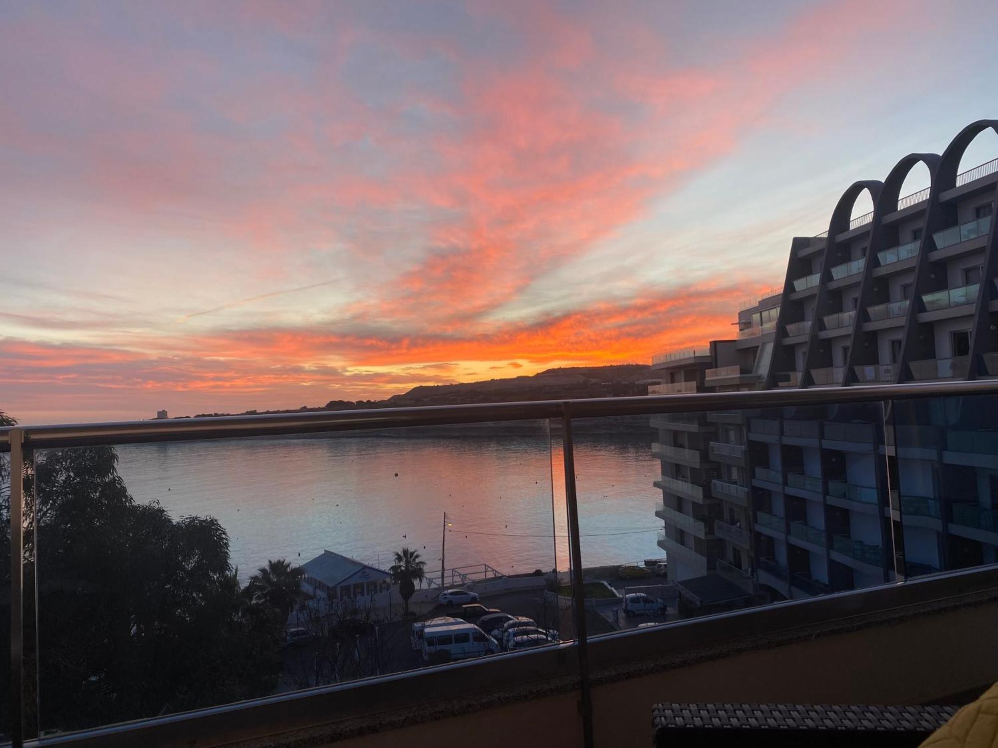 Sunrise Bay - Frontline Sea Views