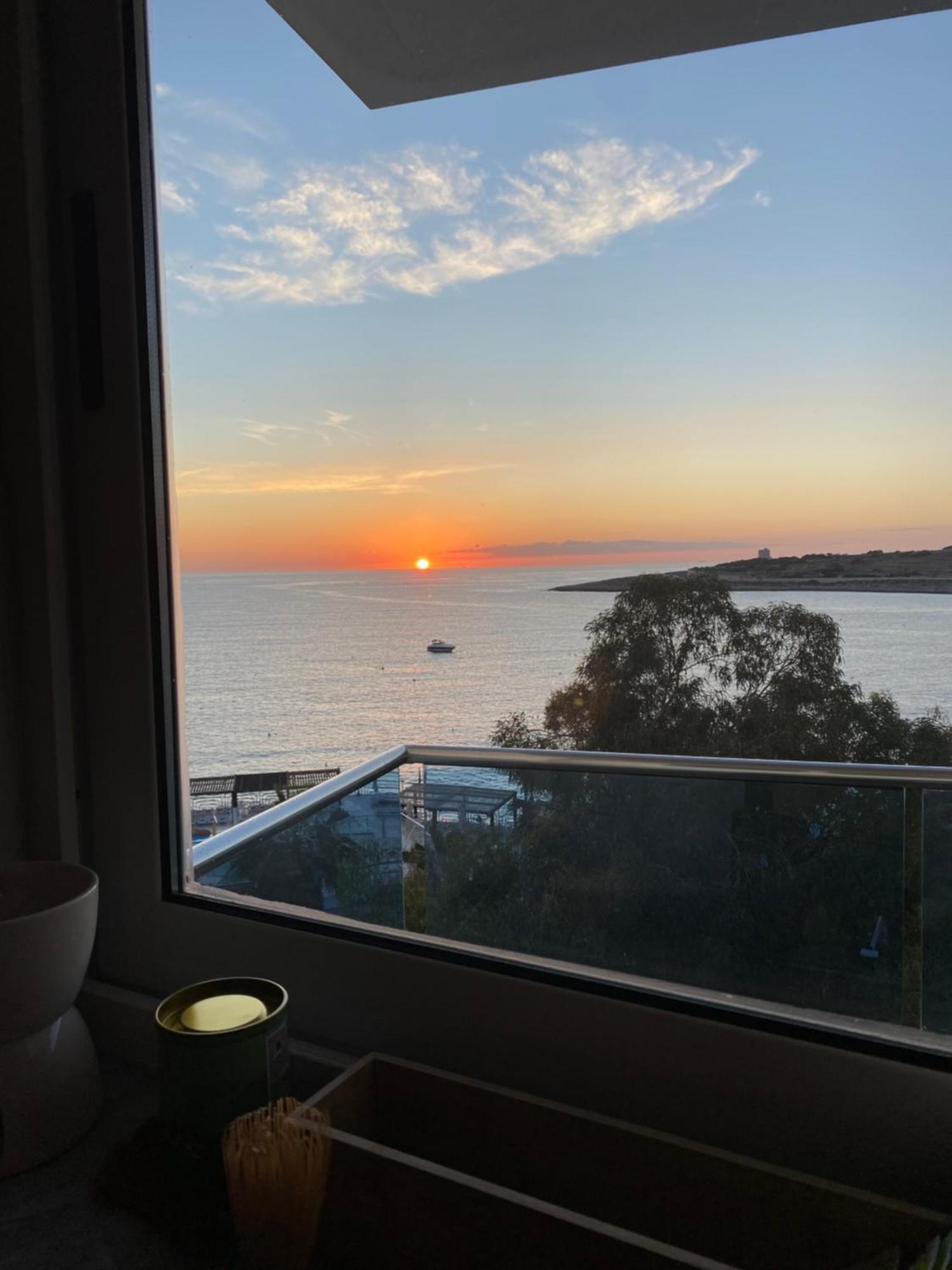 Sunrise Bay - Frontline Sea Views